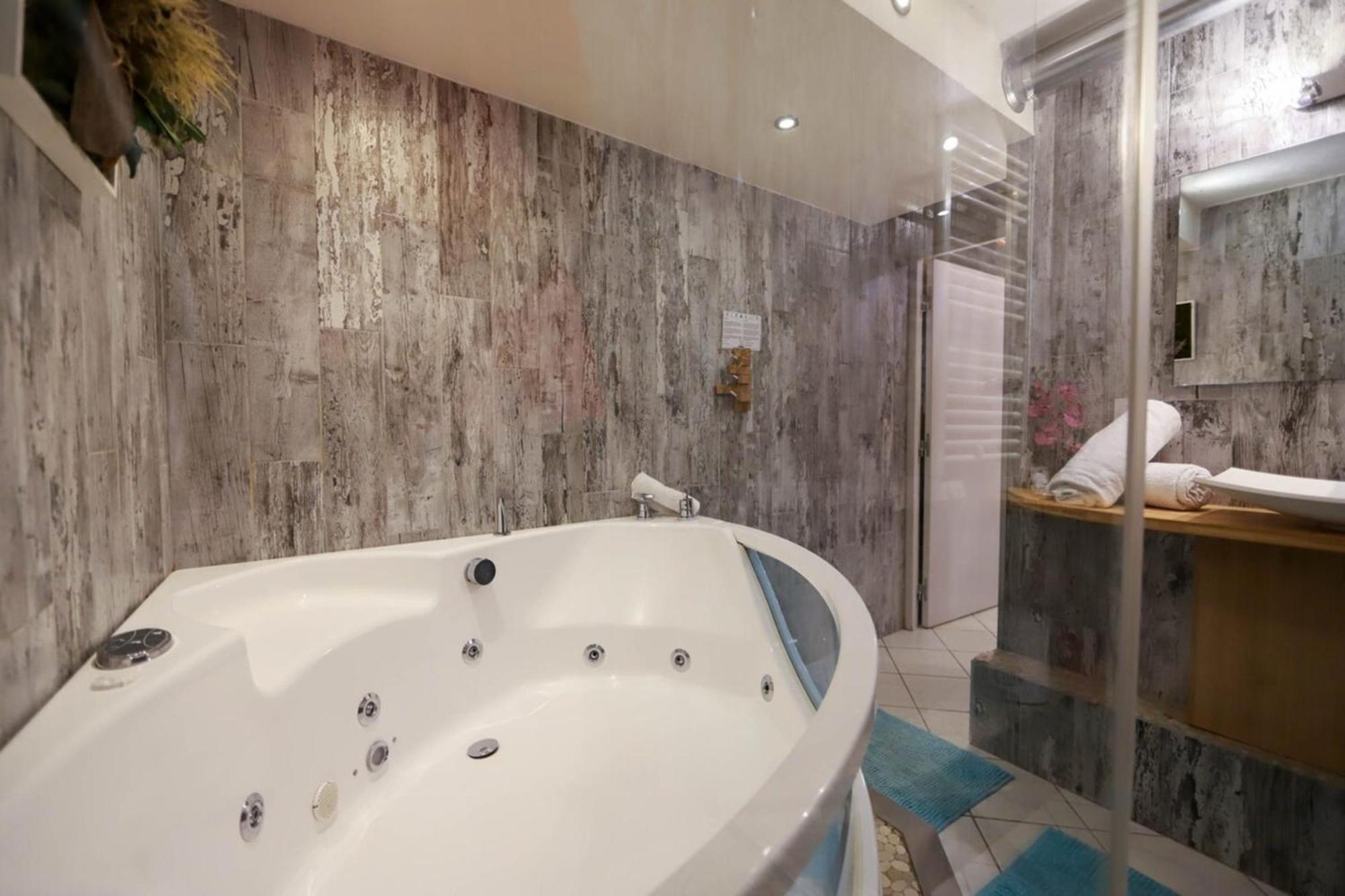 Le Cocon - Lofts & Lakes Certified 4-Stars Annecy Bagian luar foto